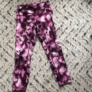 Lululemon crops